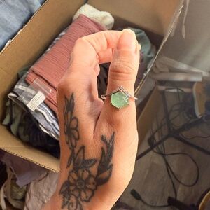 Elegant Silver Green Gemstone Ring